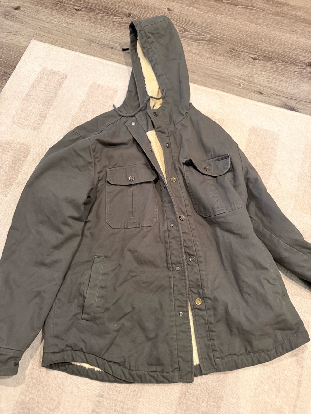 Women’s Hooded Sherpa-Lined Utility Jacket in Dark Olive